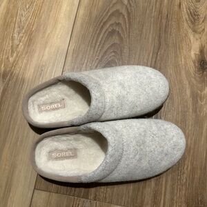 Sorel Light Gray Wool Slippers